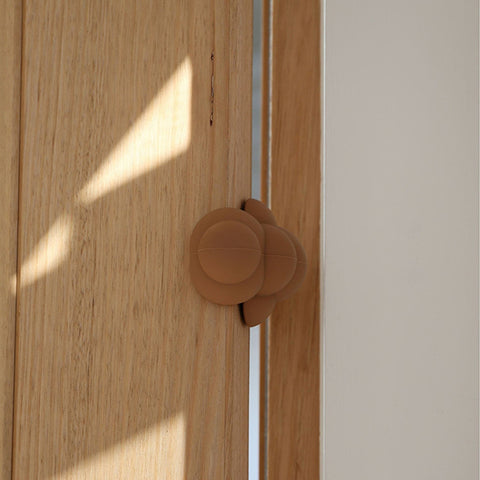 Cloud Door Stop in Camel by DESIGNSTUFF