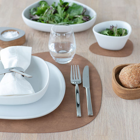 LIND DNA Large Curved Placemat NUPO Nature 37cm x 44cm -22 Left